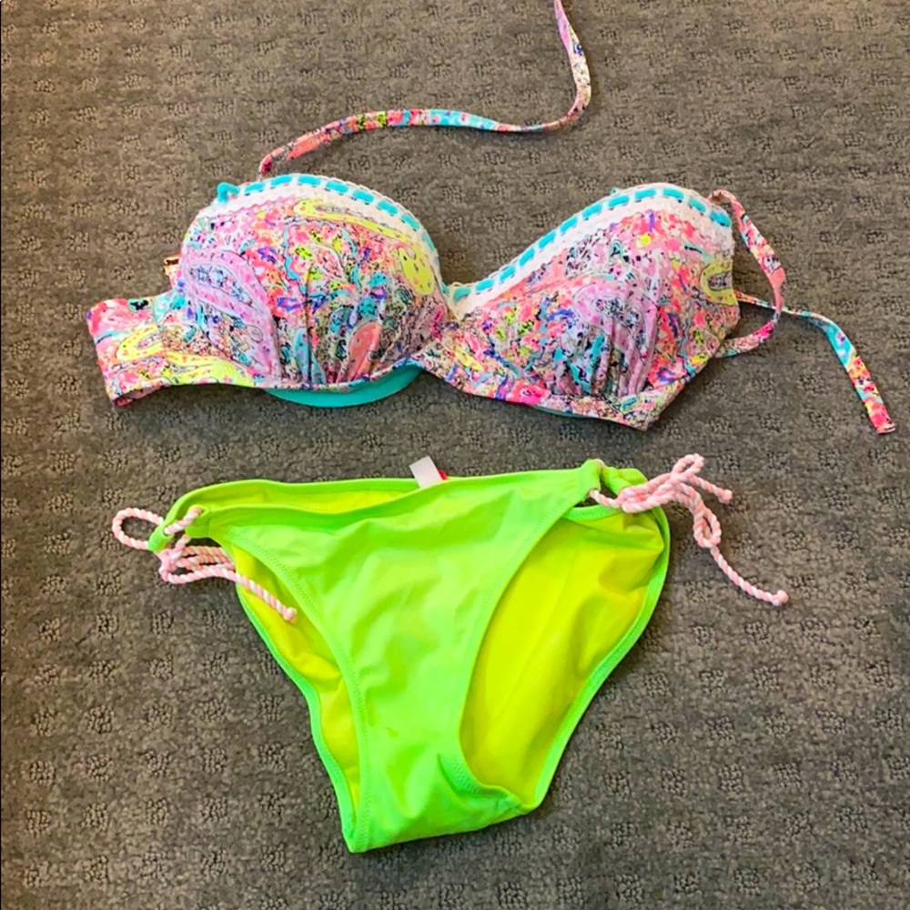 Bathing suit